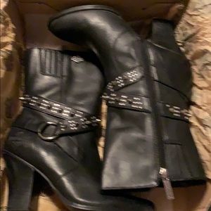 Harley-Davidson womens size 6 1/2 only worn 1 time
